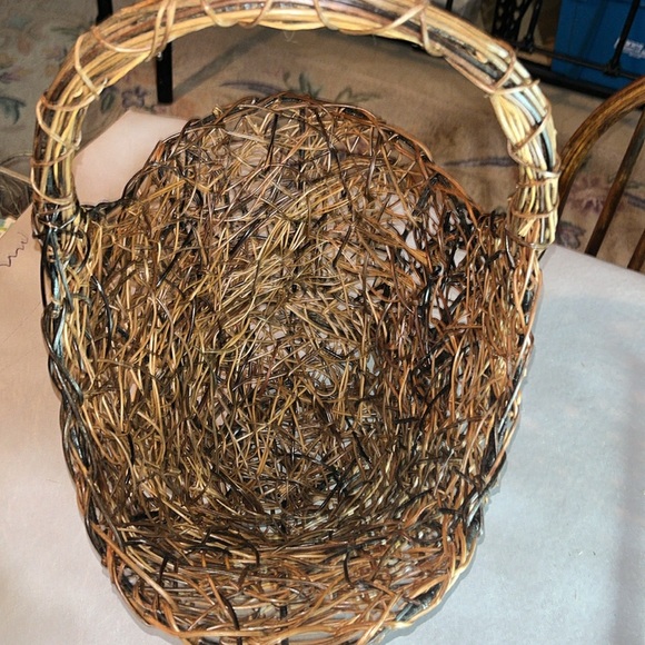 Extra Large Decorative Basket Handmade Never Used - Picture 7 of 8